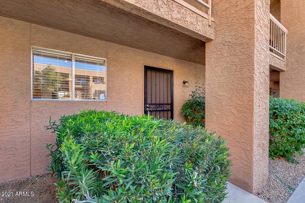 Scottsdale, AZ 85251,7494 E EARLL Drive #109