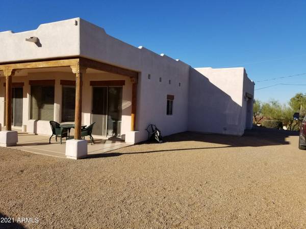 Apache Junction, AZ 85119,6237 E MINING CAMP Street