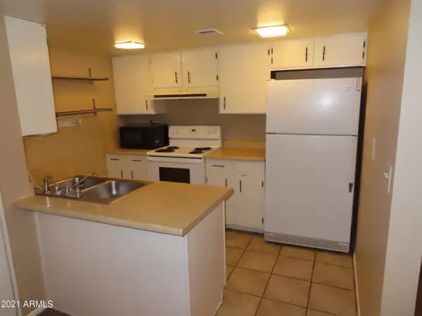 Mesa, AZ 85202,1730 W EMELITA Avenue #1011