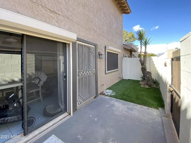 8533 E PORTLAND Street, Scottsdale, AZ 85257