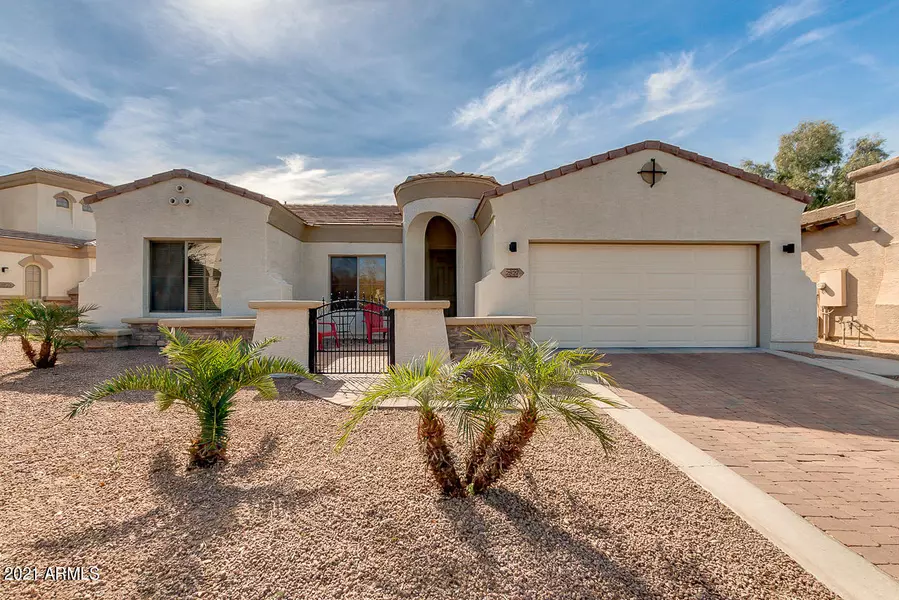 2827 W HERRO Lane, Phoenix, AZ 85017