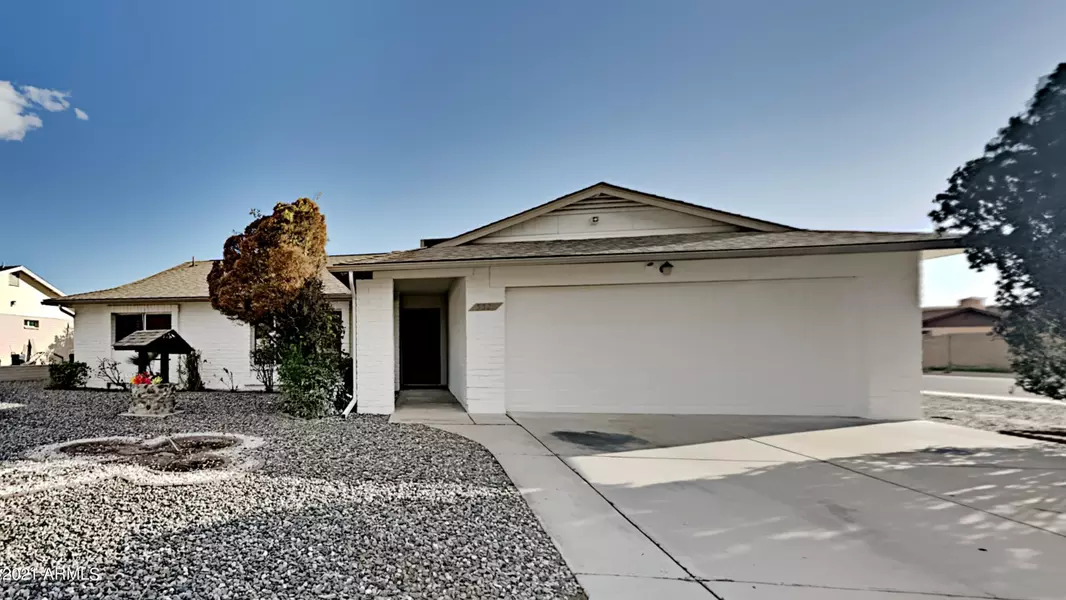 5521 W CALAVAR Road, Glendale, AZ 85306