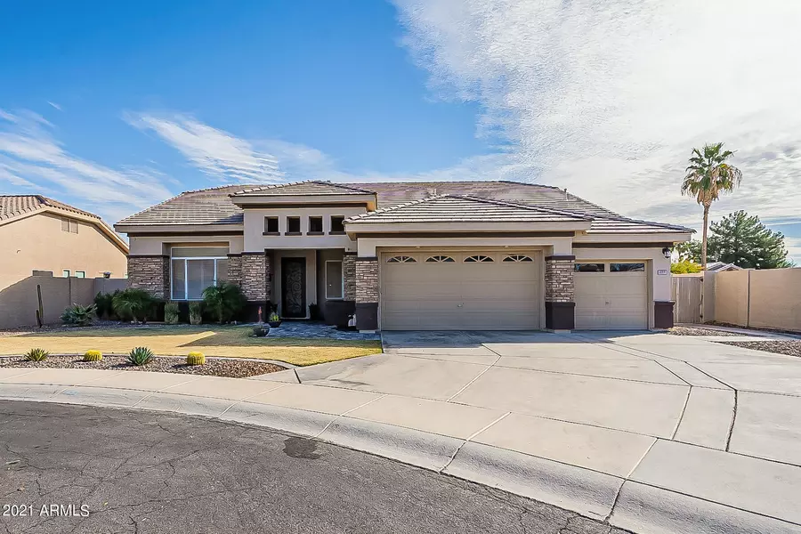 633 N DANYELL Court, Chandler, AZ 85225