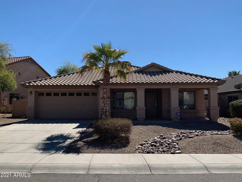 925 E Shari Street, San Tan Valley, AZ 85140