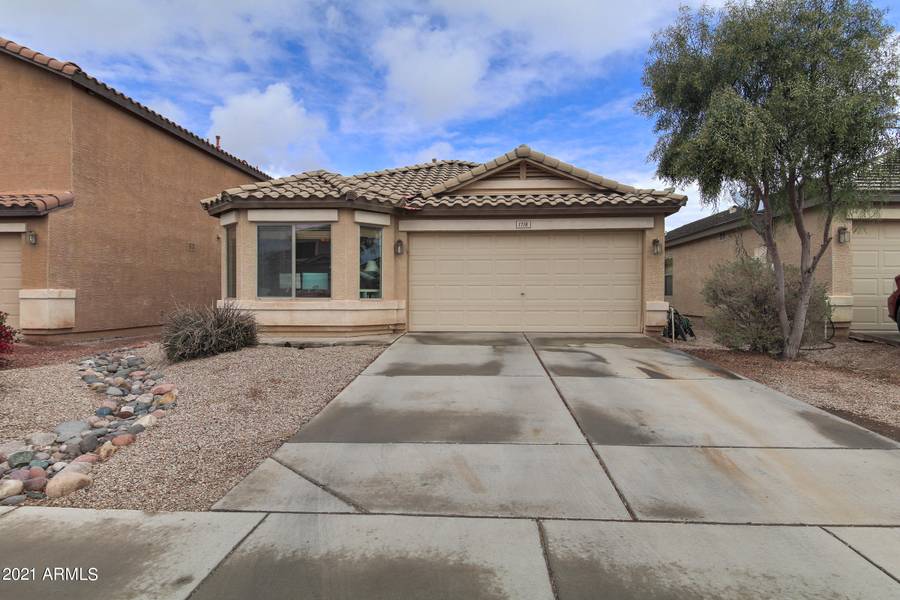 1718 E JACOB Street, San Tan Valley, AZ 85140