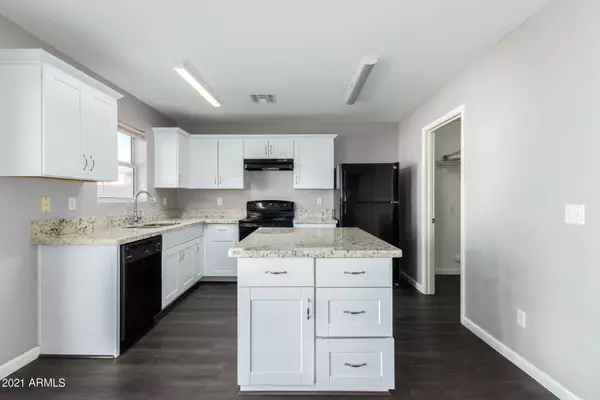 Glendale, AZ 85303,7386 W SOLANO Drive S