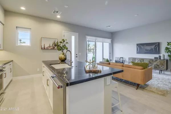 Phoenix, AZ 85014,1111 E MISSOURI Avenue #3