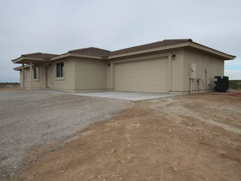 1525 S 337TH Avenue, Tonopah, AZ 85354