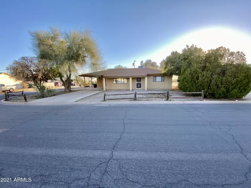 244 PERETZ Circle, Morristown, AZ 85342