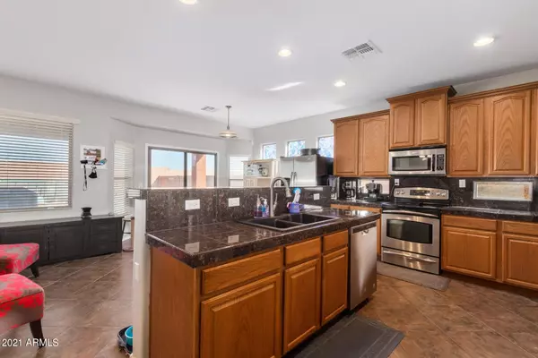 Tolleson, AZ 85353,3013 S 121ST Drive