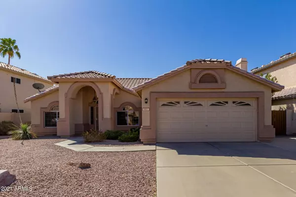 901 W SPUR Avenue, Gilbert, AZ 85233