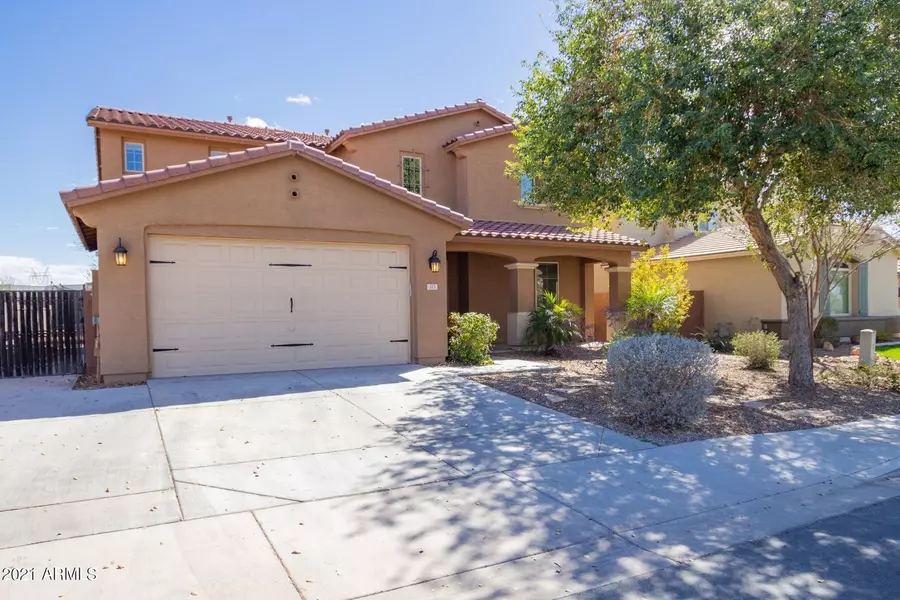 323 W YELLOW WOOD Avenue, San Tan Valley, AZ 85140