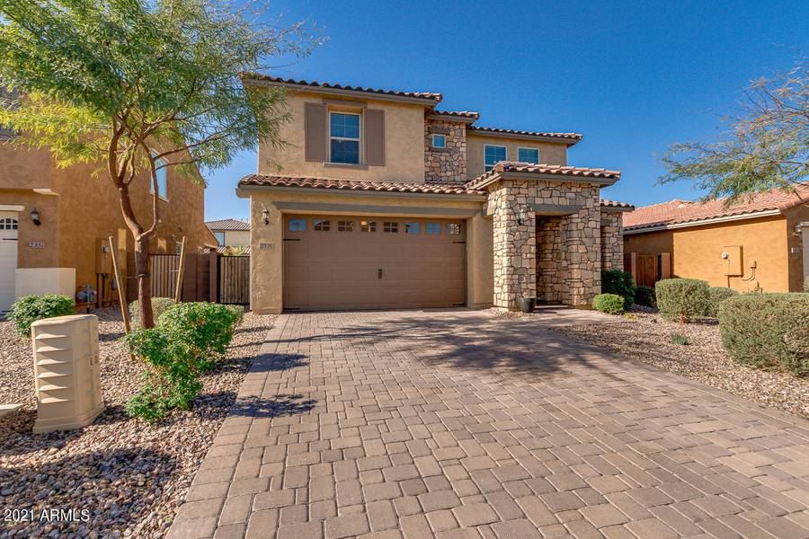 2331 E BELLERIVE Drive, Gilbert, AZ 85298