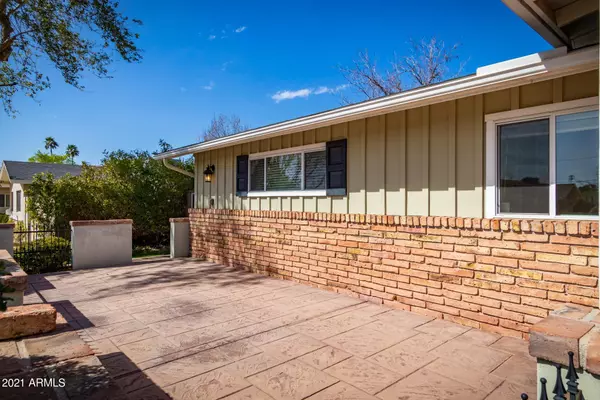 Phoenix, AZ 85018,3712 E HIGHLAND Avenue