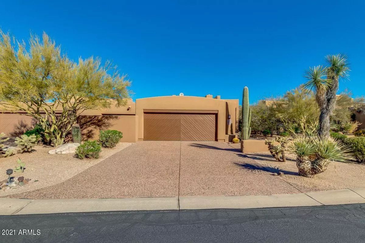 Carefree, AZ 85377,8502 E CAVE CREEK Road #11