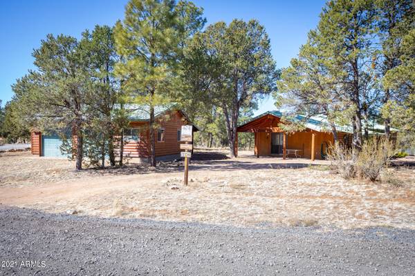 Overgaard, AZ 85933,3324 NAVAJO Drive