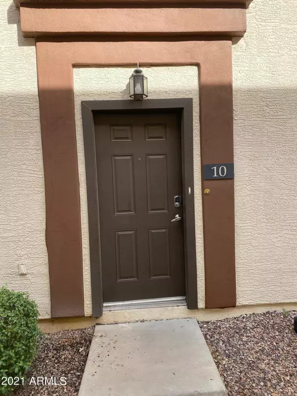 2727 N PRICE Road #10, Chandler, AZ 85224