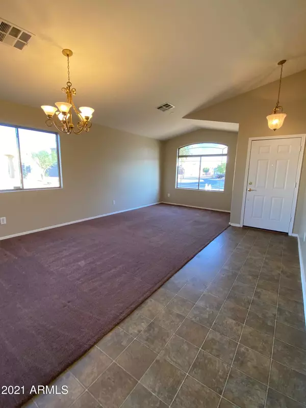 Tolleson, AZ 85353,10622 W HILTON Avenue