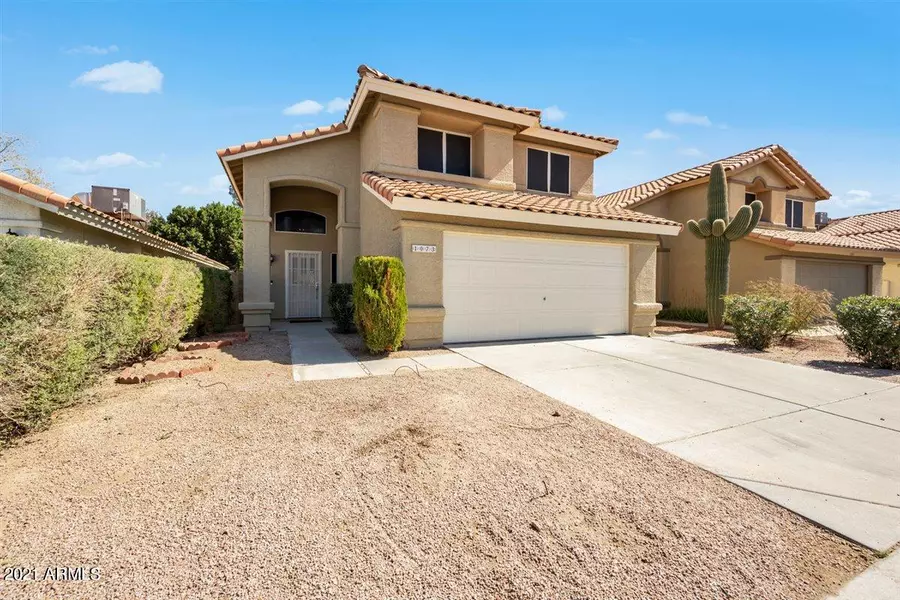 1073 N WOODBURNE Drive, Chandler, AZ 85224