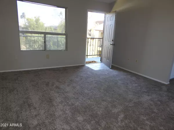 Mesa, AZ 85210,461 W HOLMES Avenue #335