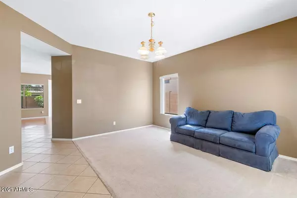 Queen Creek, AZ 85142,21155 E ROUNDUP Way