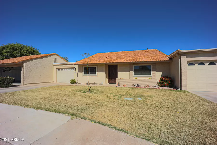 302 LEISURE WORLD --, Mesa, AZ 85206