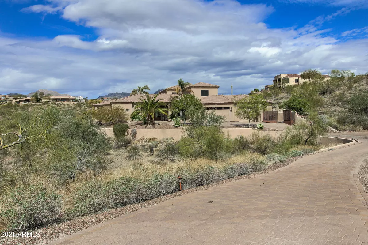 Fountain Hills, AZ 85268,15526 N Boulder Drive