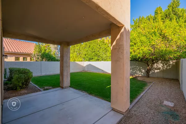 Phoenix, AZ 85042,6837 S 26TH Place