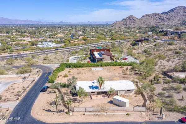 Paradise Valley, AZ 85253,8335 N LILLIAN Lane