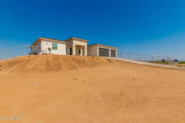 Buckeye, AZ 85326,8711 S 203rd Drive