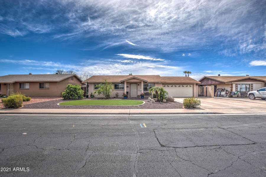 1729 W CAPRI Avenue, Mesa, AZ 85202