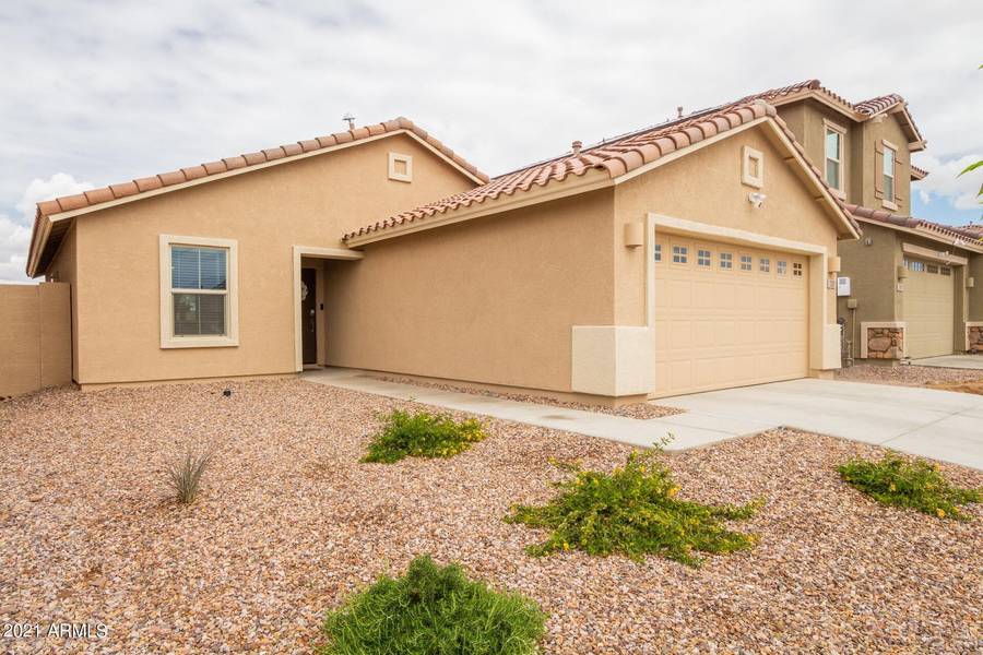 328 W Pinnacle Ridge Drive, San Tan Valley, AZ 85140