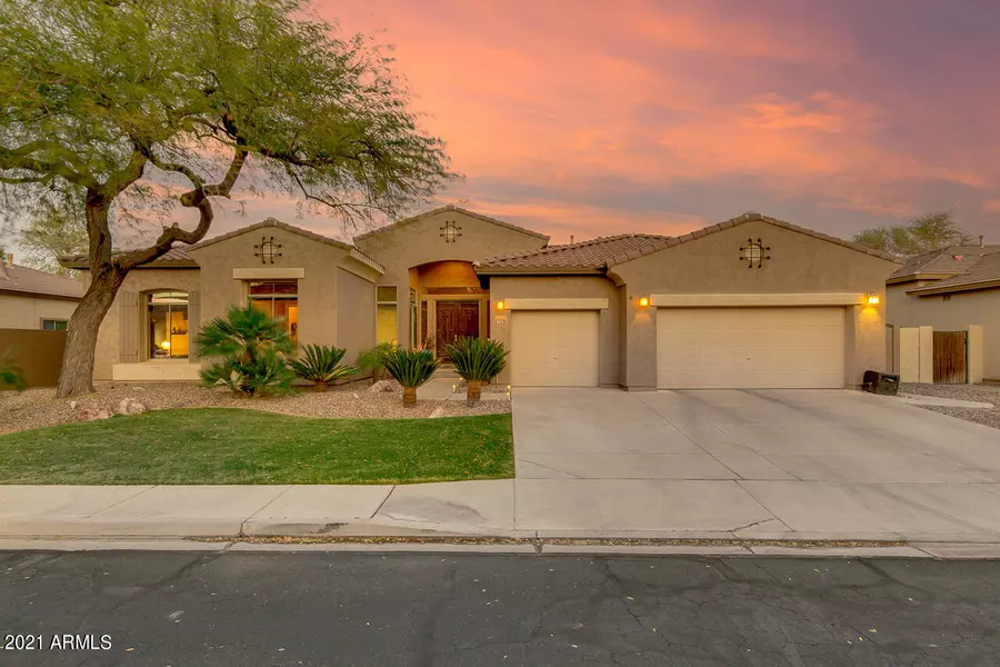 5511 S FOUR PEAKS Place, Chandler, AZ 85249