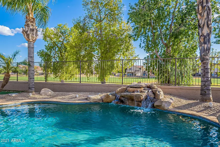 6353 W IRMA Lane, Glendale, AZ 85308