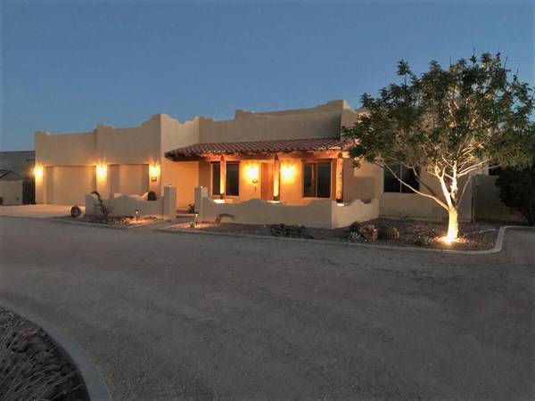 San Tan Valley, AZ 85143,757 W SILVERDALE Road