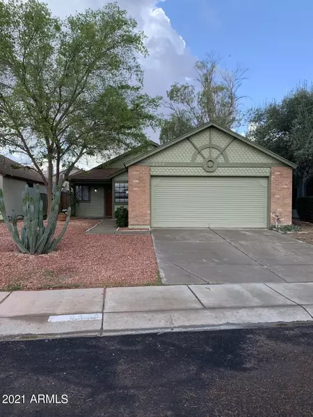 6323 W MERCER Lane, Glendale, AZ 85304