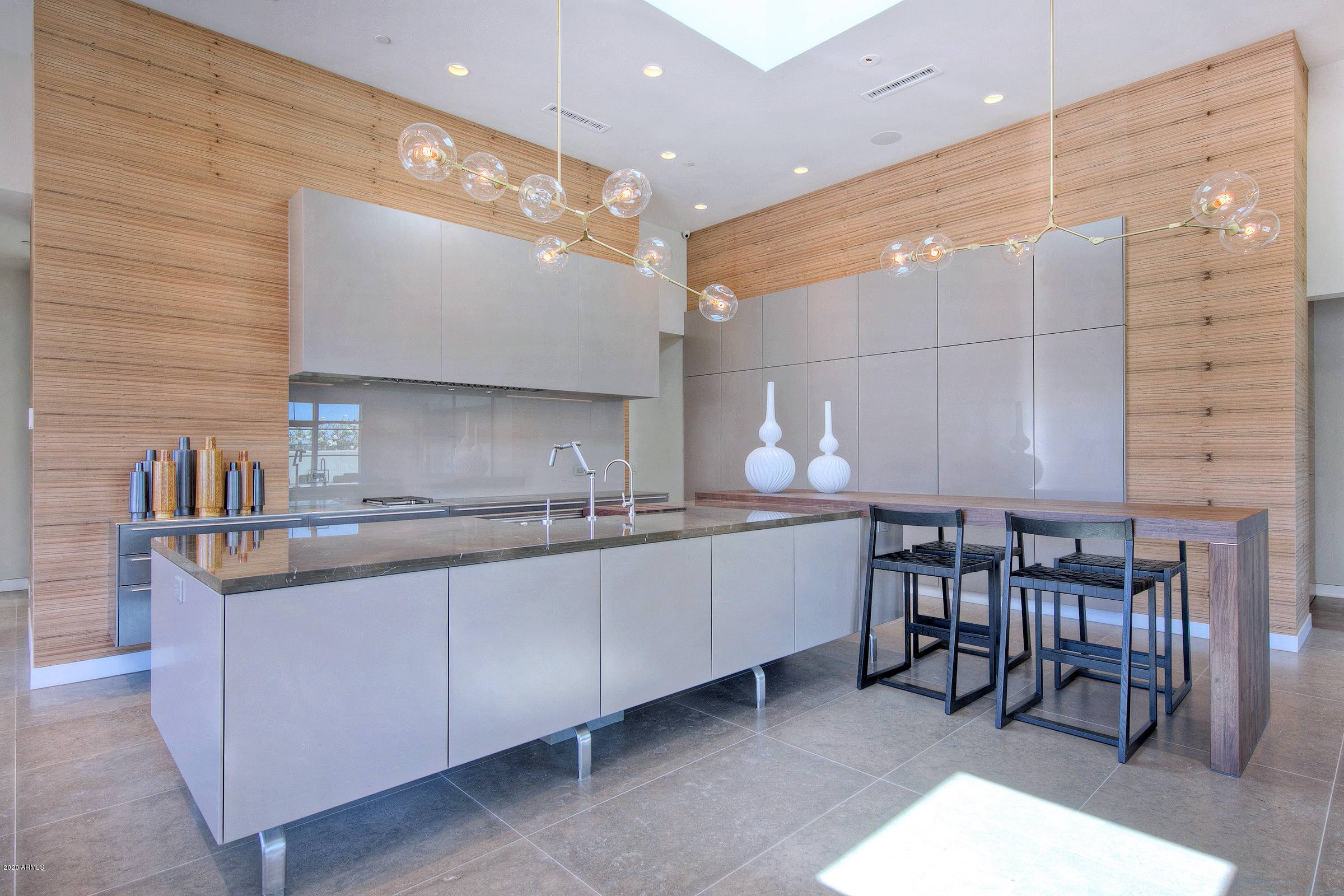 Paradise Valley, AZ 85253,5750 E VILLAGE Drive