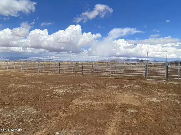 Aguila, AZ 85320,1 S 491st Avenue #-