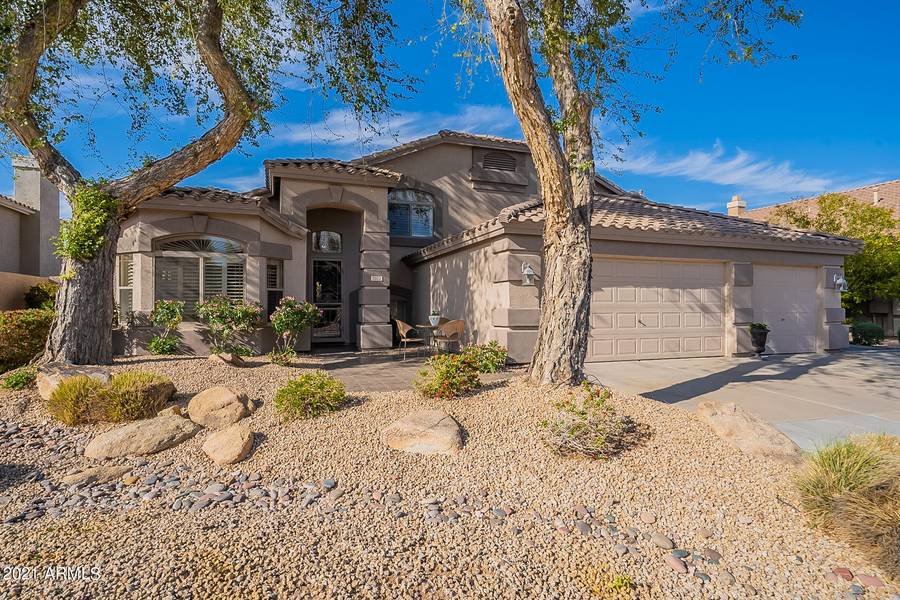 7002 W LONE CACTUS Drive, Glendale, AZ 85308