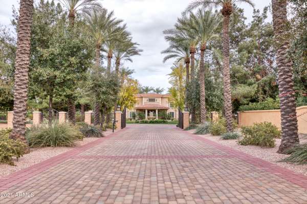 Paradise Valley, AZ 85253,6136 N Kachina Lane