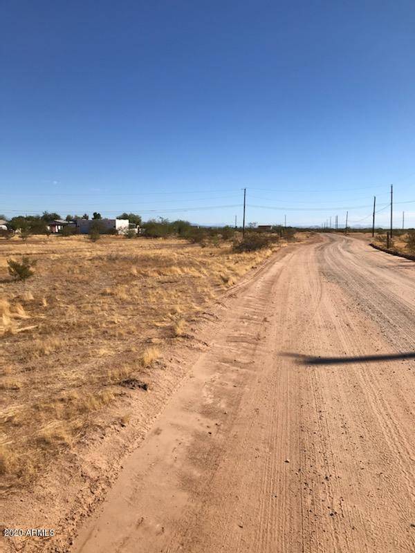 24 W Jomax Road #1, Wittmann, AZ 85361