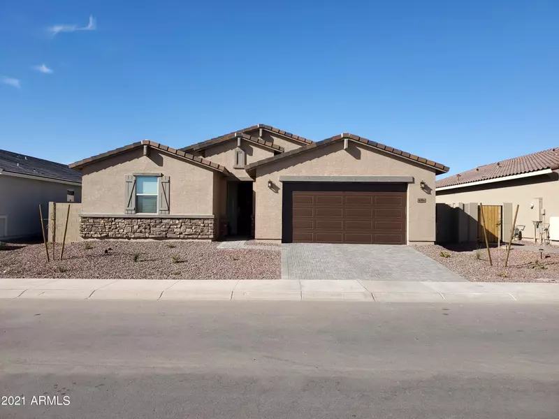 4194 E Nokota Road, San Tan Valley, AZ 85140