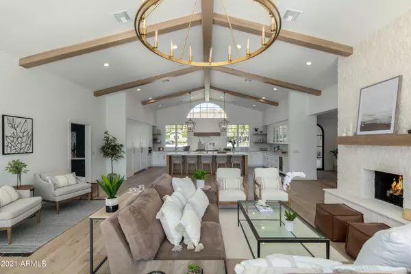 Phoenix, AZ 85018,5801 E CALLE DEL MEDIA --