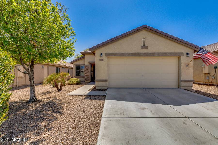 985 W DESERT SKY Drive, San Tan Valley, AZ 85143