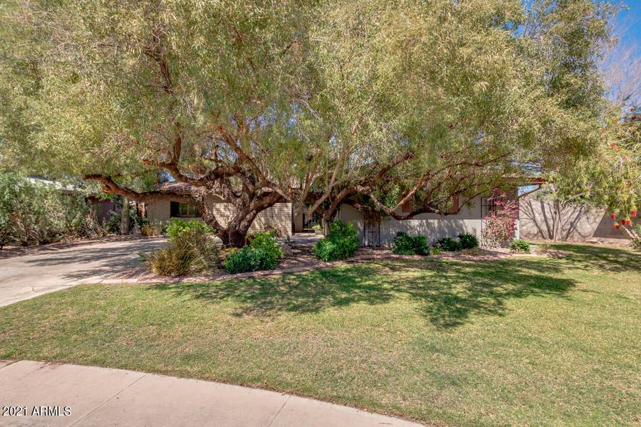 1046 E WESLEYAN Drive, Tempe, AZ 85282