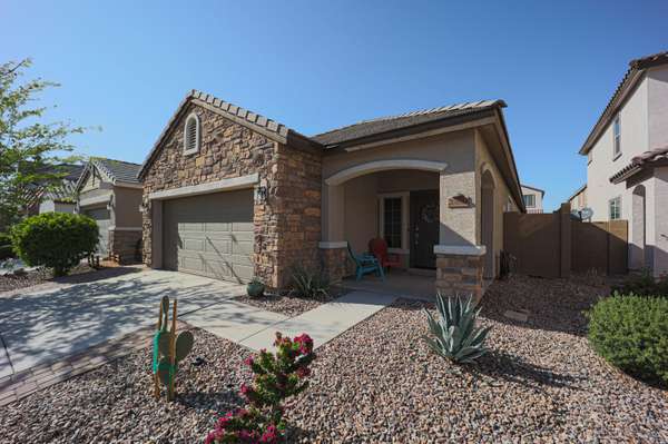 20180 W DESERT BLOOM Street, Buckeye, AZ 85326