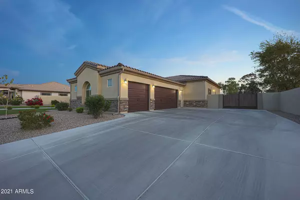 Mesa, AZ 85207,6827 E IVYGLEN Street