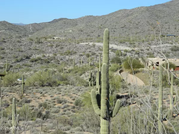 82 E MONTEZUMA Road #17, Carefree, AZ 85377