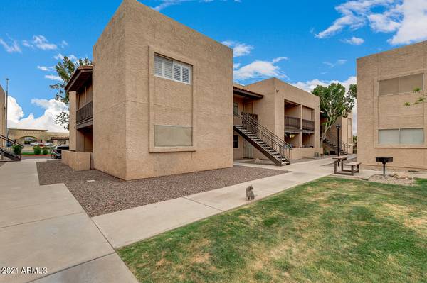 Mesa, AZ 85203,520 N STAPLEY Drive #211