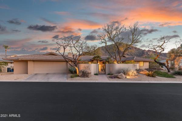 Paradise Valley, AZ 85253,5635 E LINCOLN Drive #54